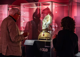 ARTIS-Uli Deck// 11.04.2024, Badisches Landesmuseum, BLM, Ausstellung „Welterbe des Mittelalters 1300 Jahre Klosterinsel Reichenau“, Große Landesausstellung 2024 - 20. April – 20. Oktober 2024 im Archäologischen Landesmuseum Baden-Württemberg (AL