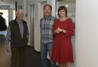 Hermann Lins mit Arnold Rˆthlin und Nadja Malin-Potzinger