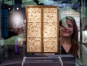 ARTIS-Uli Deck// 11.04.2024, Badisches Landesmuseum, BLM, Ausstellung „Welterbe des Mittelalters 1300 Jahre Klosterinsel Reichenau“, Große Landesausstellung 2024 - 20. April – 20. Oktober 2024 im Archäologischen Landesmuseum Baden-Württemberg (AL