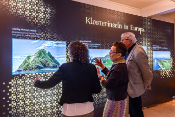 ARTIS-Uli Deck// 11.04.2024, Badisches Landesmuseum, BLM, Ausstellung „Welterbe des Mittelalters 1300 Jahre Klosterinsel Reichenau“, Große Landesausstellung 2024 - 20. April – 20. Oktober 2024 im Archäologischen Landesmuseum Baden-Württemberg (AL