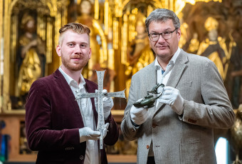 ARTIS-Uli Deck// 10.10.2023 Badisches Landesmuseum Karlsruhe,
Eckart Köhne, Direktor des Badischen Landesmuseum, zusammen mit Marvin Gedigk