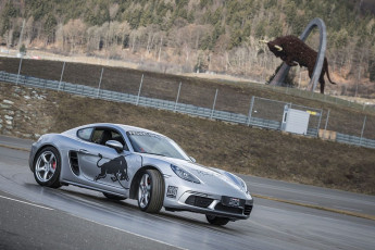 Neue Fahrerlebnisse Porsche Drift © Philip Platzer Red Bull Content Pool