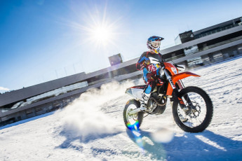 Winter am Ring Enduro Snow Attack © Lucas Pripfl Red Bull Content Pool