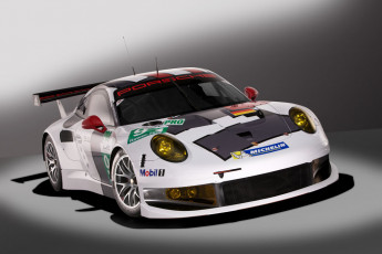 18_2013_Porsche_911_RSR