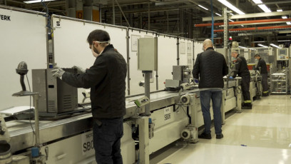 SEAT_starts_the_production_of_emergency_ventilators_at_its_Martorell_facilities_03_HQ