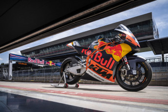 Red Bull Ring Moto2 Box © Philip Platzer Red Bull Content Pool