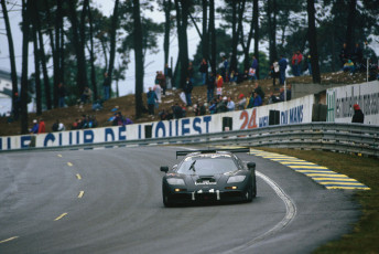 Large-12093-Number-59-McLaren-F1-GTR-on-its-way-to-victory-at-Le-Mans-in-1995---Credit---Motorsport-Images