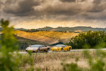 Lamborghini Diablo 1991 vs Diablo 6.0SE in Tuscany 2020