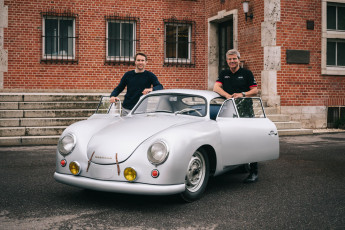 Porsche Moments: Timo Bernhard and Fritz Enzinger in the 356 SL from 1952