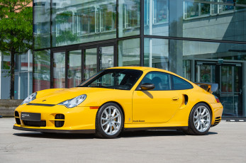 02_Porsche 911 GT2