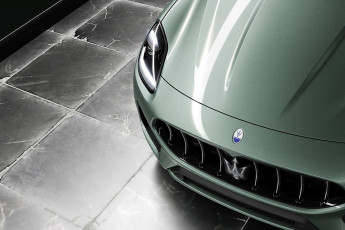 6. Maserati Fuoriserie Essentials_Grecale by David Beckham detail front