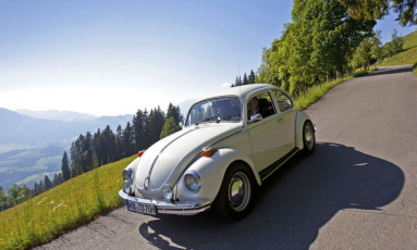 Klassische Fahrzeuge von Volkswagen bei der Kitzbüheler Alpenrallye 2016